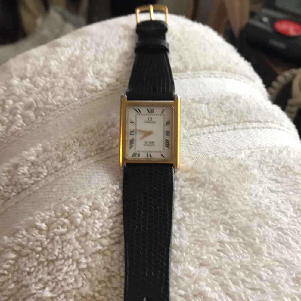 Men’s Vintage Omega De Ville Quartz Dress WOW